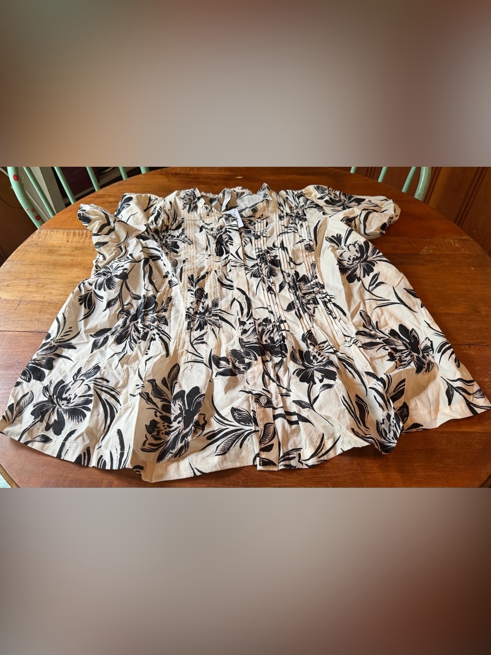 Torrid Belle Isle- Cream and Black Floral Button-Front Blouse with Puff Sleeves